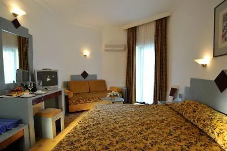 Semesteranläggning (resort) Tac'un Nisa 3*