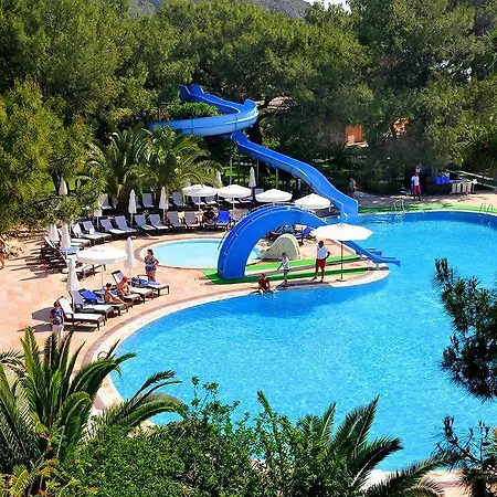 Tac'un Nisa Semesteranläggning (resort)