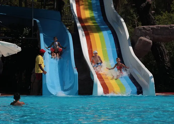 Semesteranläggning (resort) Tac'un Nisa 3*