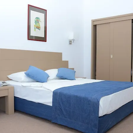 Tac'un Nisa 3* Текирова