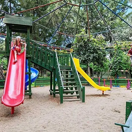 Tac'un Nisa 3* Текирова