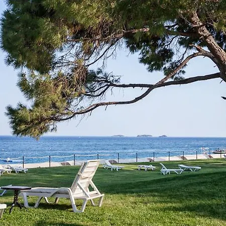 Tac'un Nisa 3* Текирова